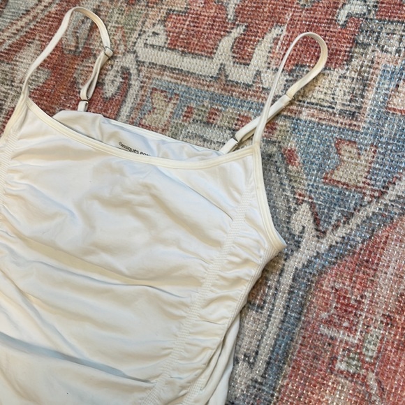 Classiques Entier Seamless Shaping Tank Camisole in White-Like New! - Picture 2 of 4